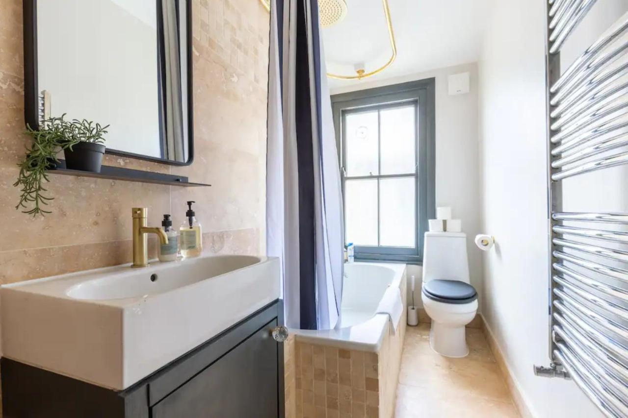 Luxuriously Designed 3 Bedroom Apartment In Clapham لندن المظهر الخارجي الصورة